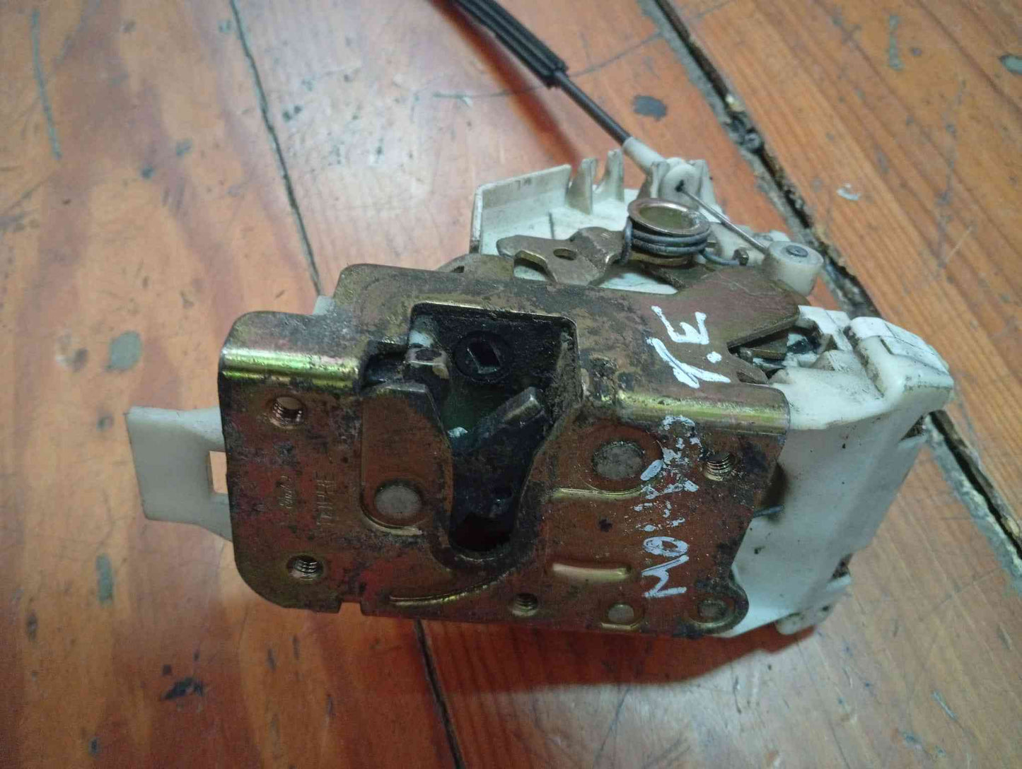 Fechadura / Fecho Porta Trás Esquerdo - FORD MONDEO II (BAP) 1998