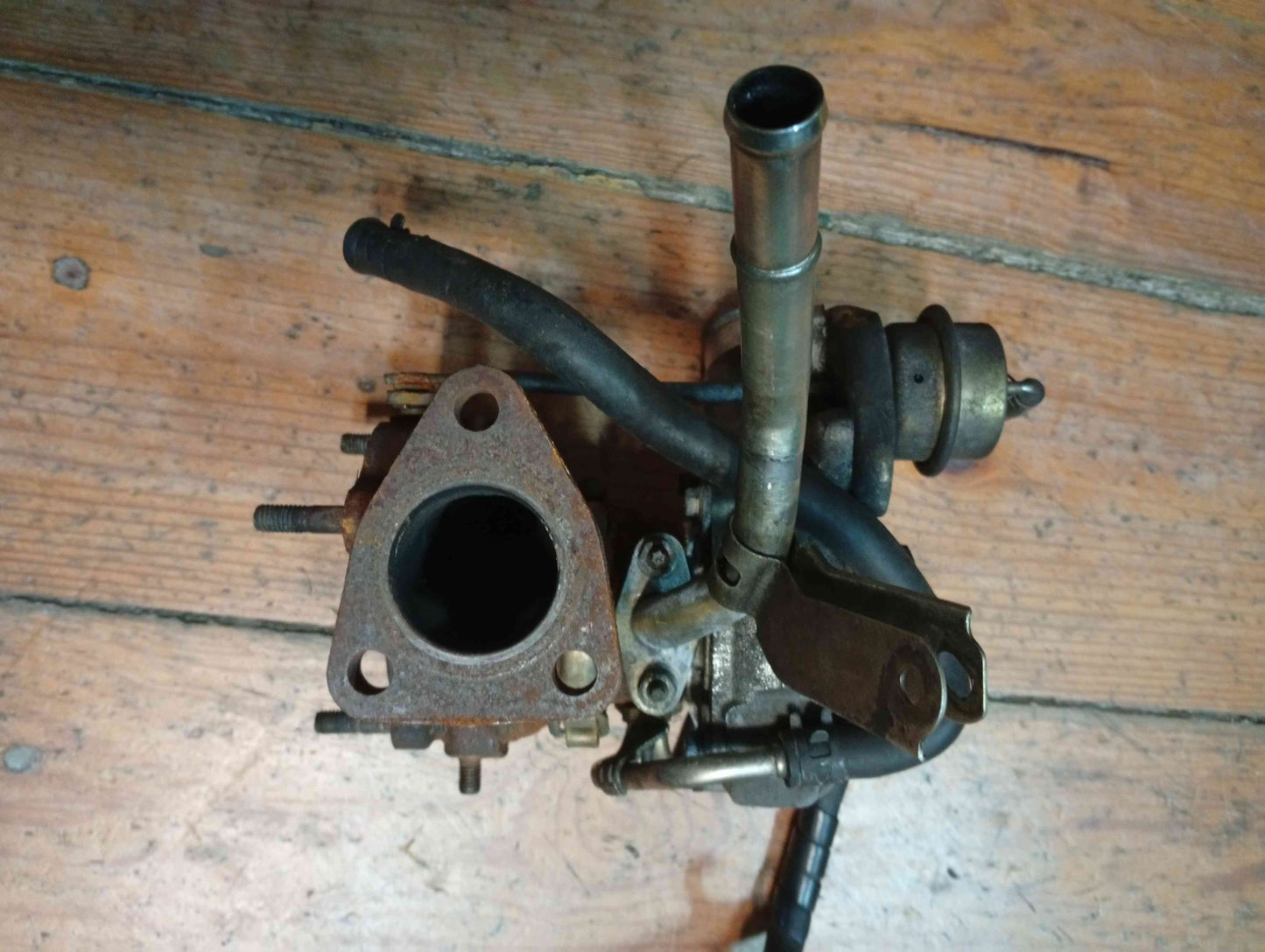 Turbo - TOYOTA AVENSIS Combi (_T22_) 2000