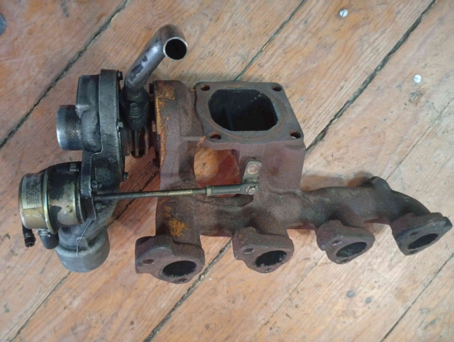 Turbo - FORD MONDEO II três volumes (BFP) 1998