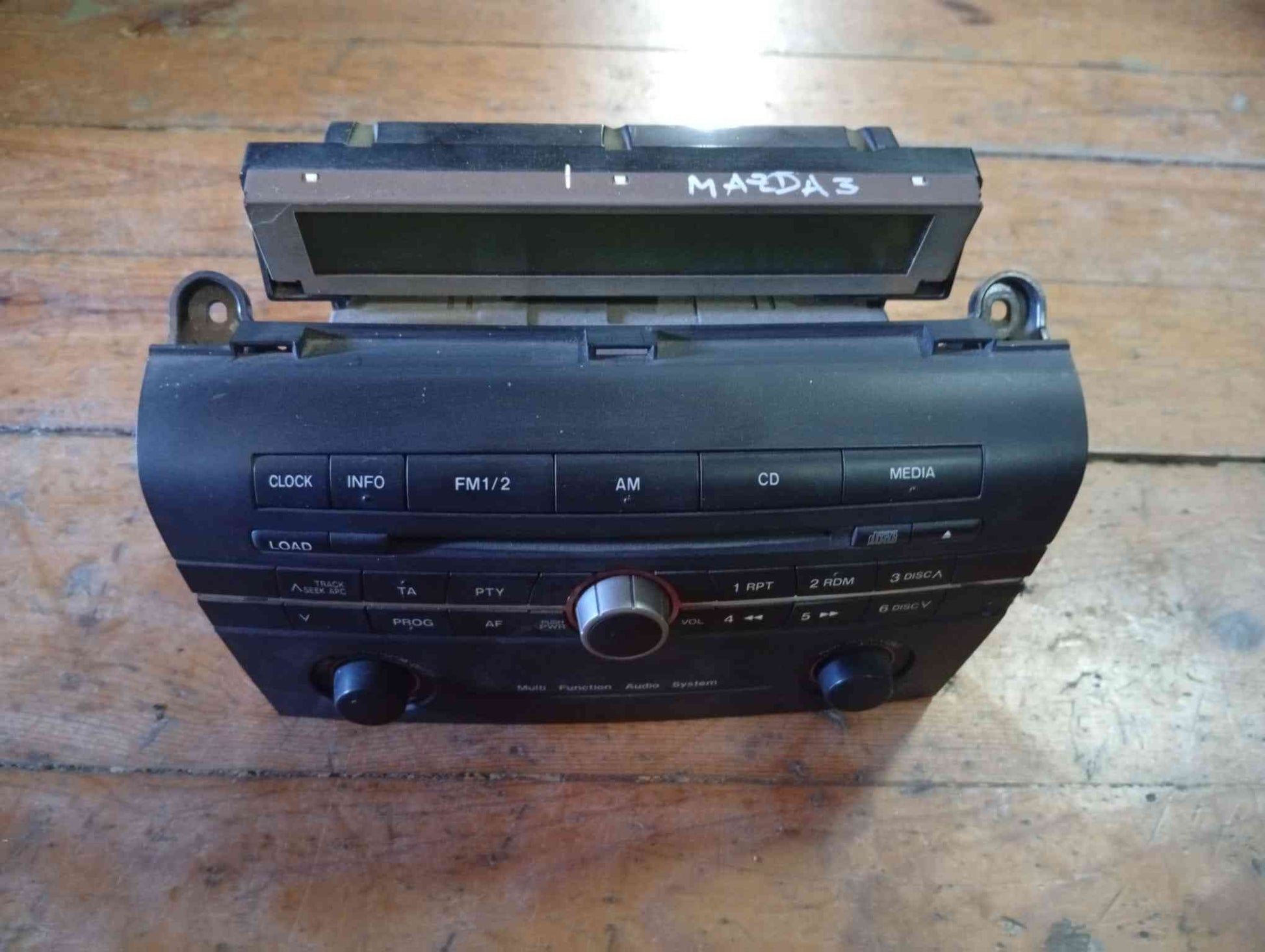 Rádio / Auto Rádio - MAZDA 3 três volumes (BK) [09.1999 - 12.2009] 2005
